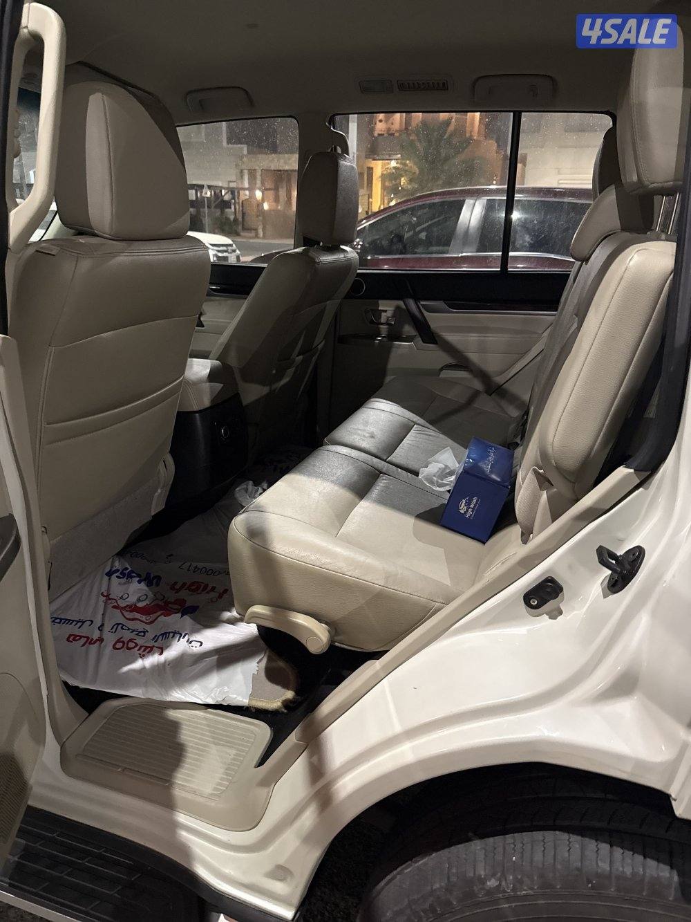 Pajero 3.8 GLS - V6 - 2020 - شاشة و كاميرا خلفية4
