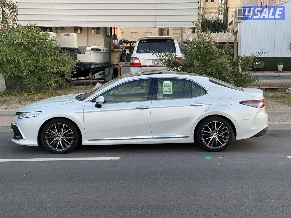 كامري ليمتد 6 سلندر موديل 2023 ماشي 43 الف1