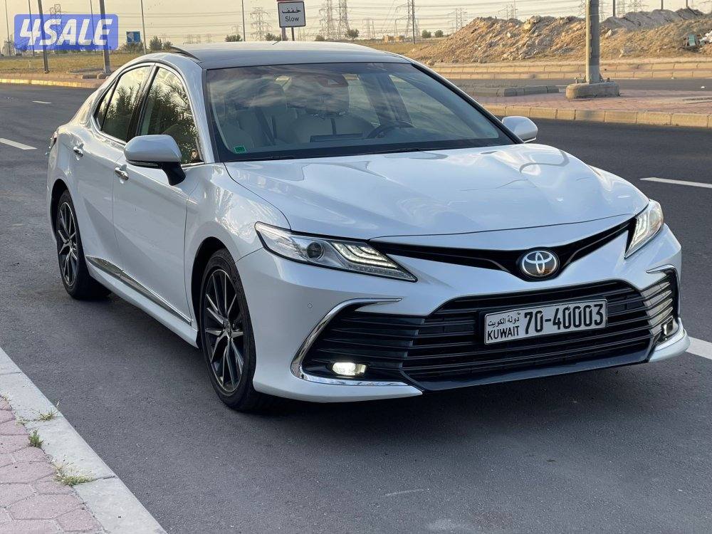كامري ليمتد 6 سلندر موديل 2023 ماشي 43 الف4