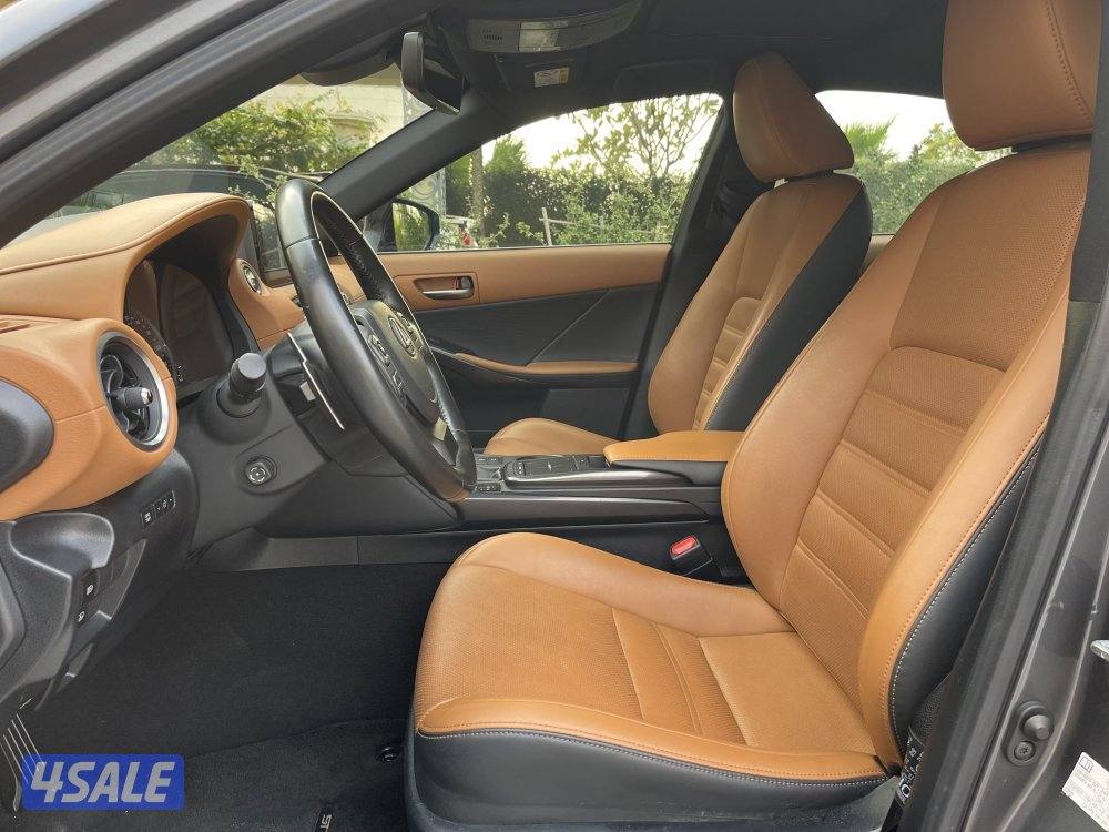 لكزس is300 ماشي 85 موديل 20215