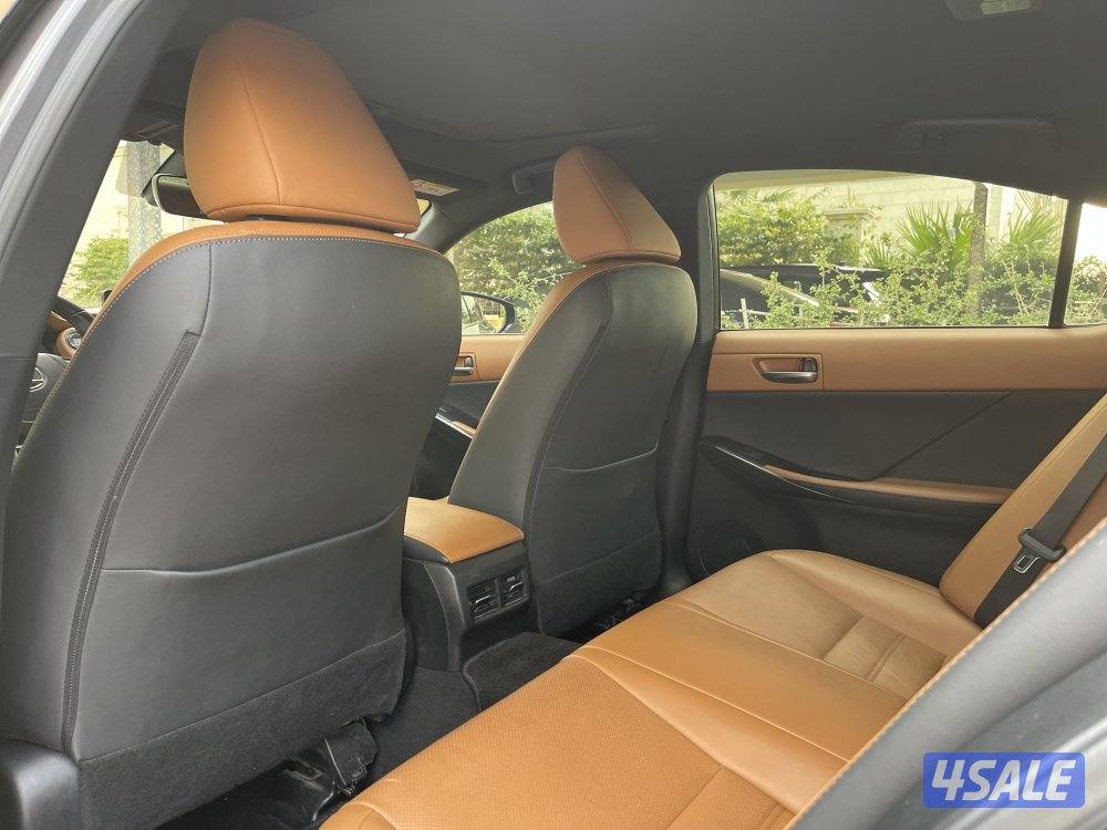 لكزس is300 ماشي 85 موديل 20218