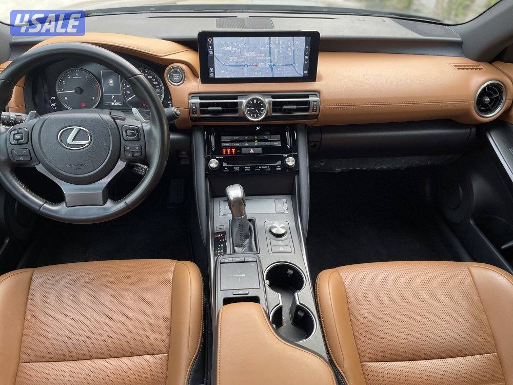 لكزس is300 ماشي 85 موديل 20219