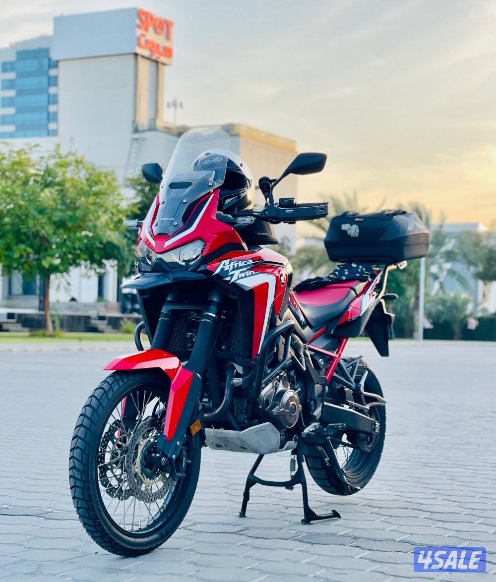 Honda Africa twin0