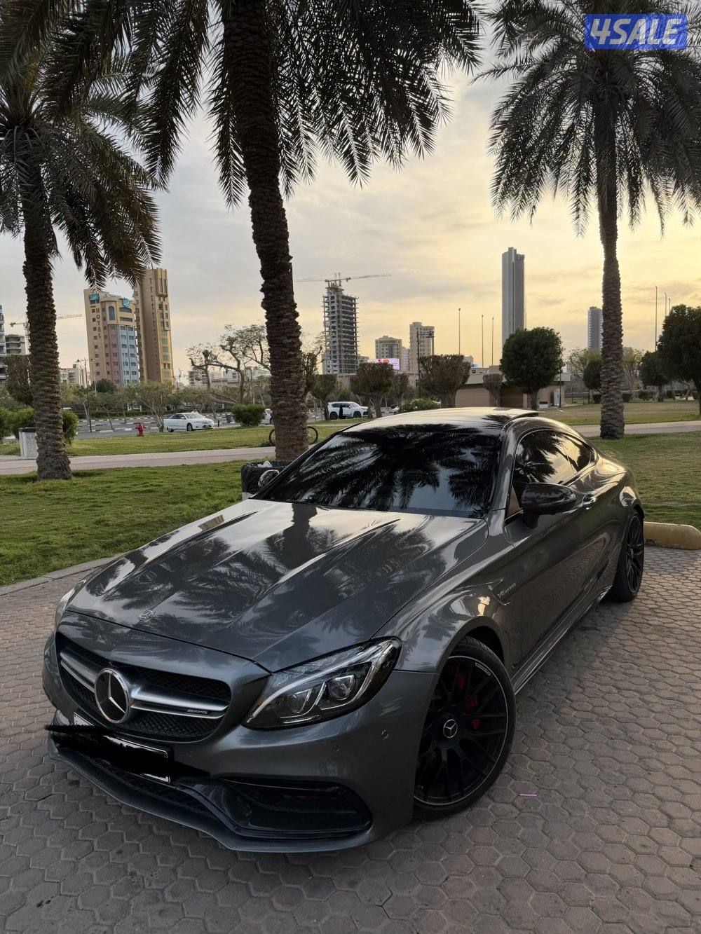 السيارة شرط الفحص ممشى فقط 13.000 K.M C63S AMG وكالة الكويت0