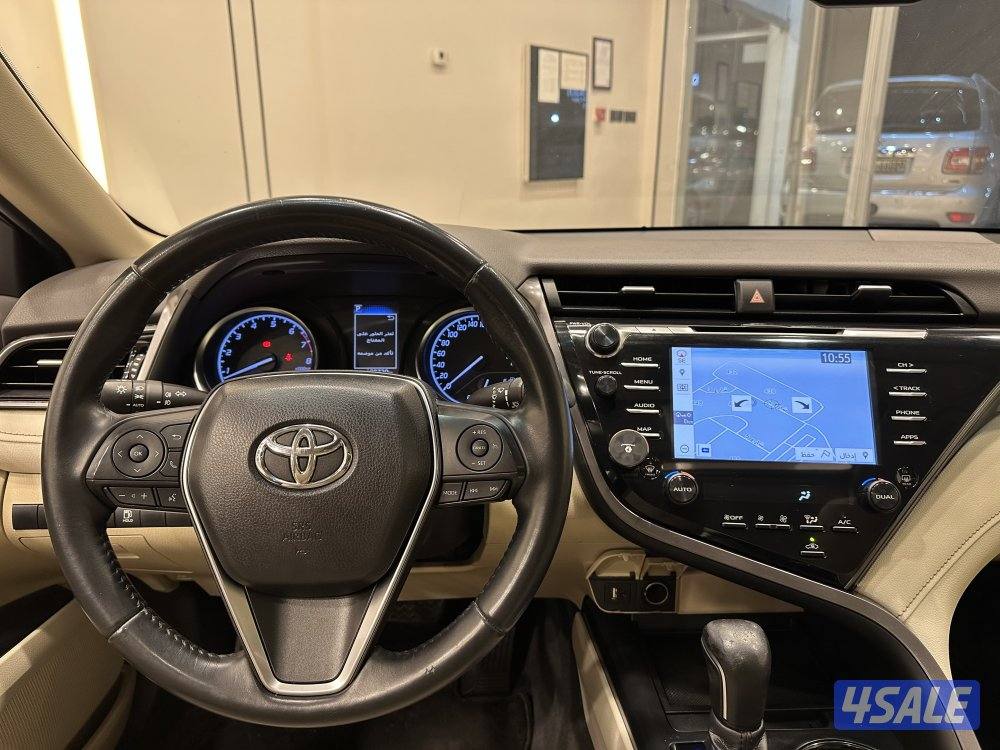 للبيع كامري 20207