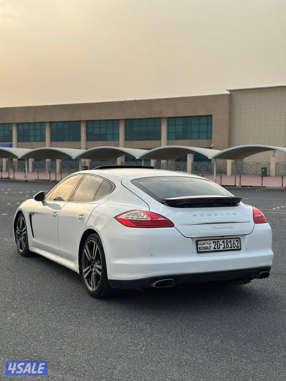 بورش باناميرا موديل 2012  صبغ الوكاله 🔥2