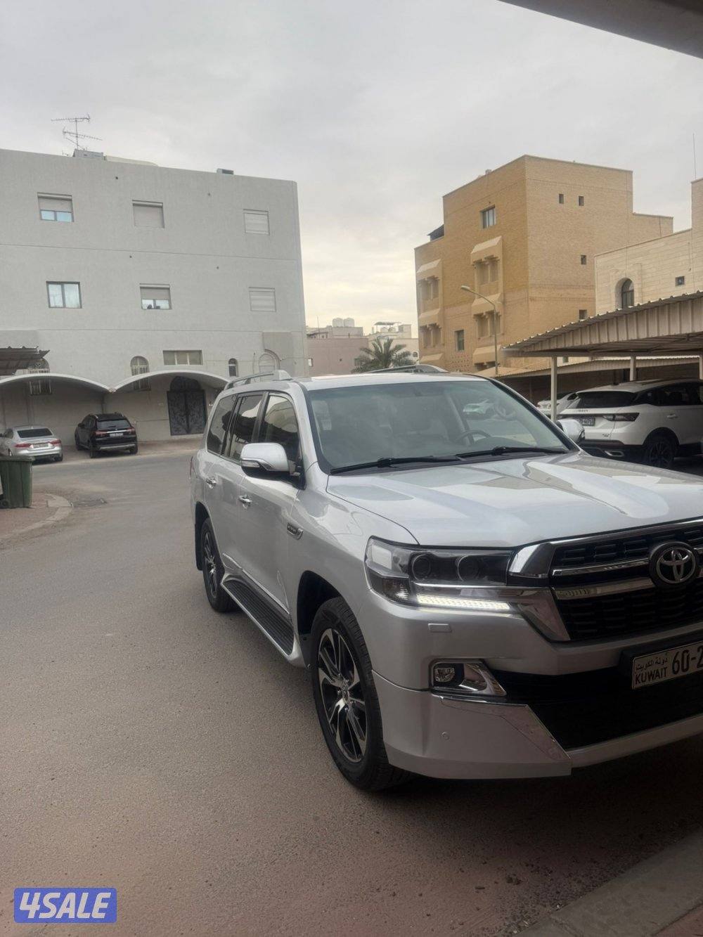 للبيع تونيق لاند2021 الساير 6 سلندر2