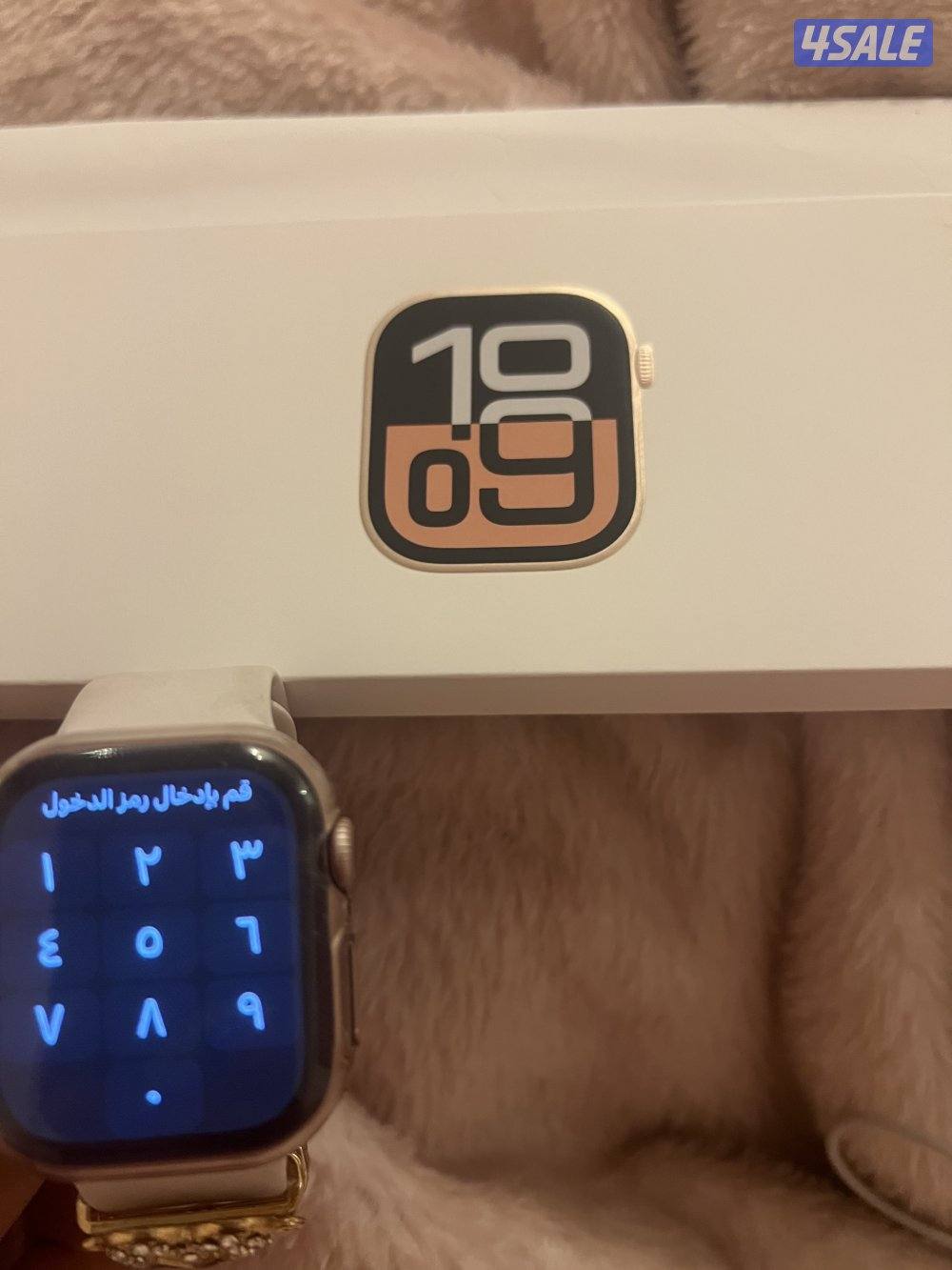 للبيع ساعه ابل شبه جديده استعمال شهر0