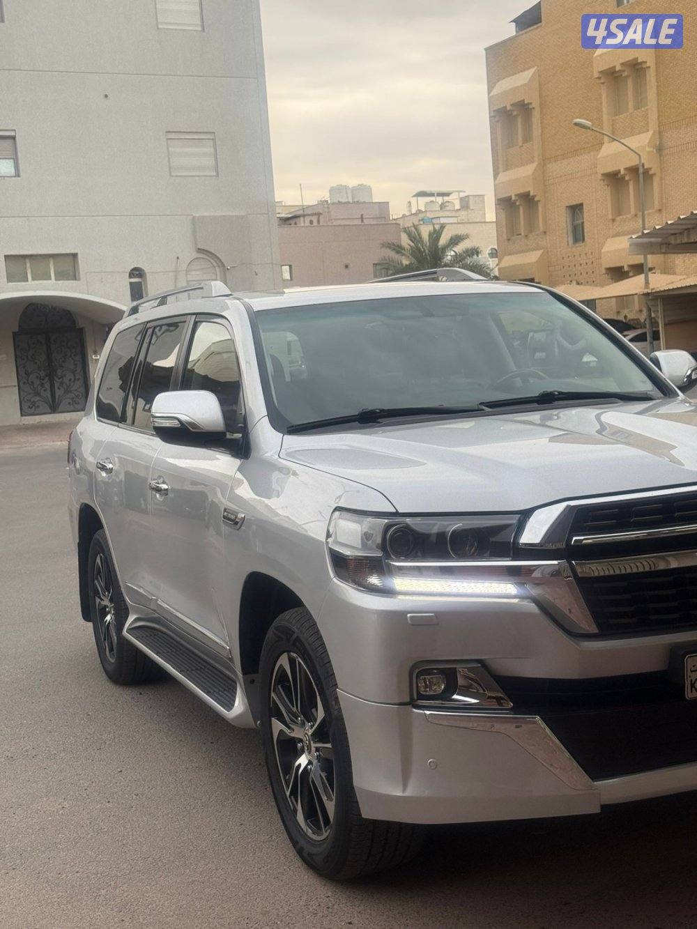 للبيع تونيق لاند2021 الساير 6 سلندر6