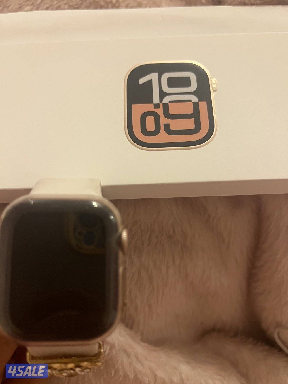 للبيع ساعه ابل شبه جديده استعمال شهر1