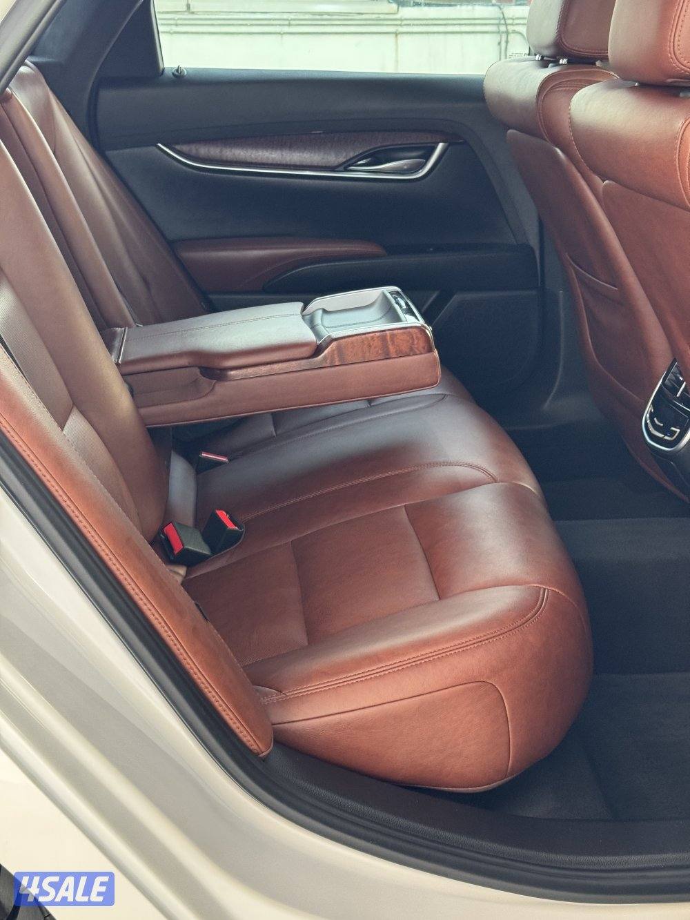 كاديلاك XTS الغانم 2019 عداد 98 ألف صبغ الوكاله6