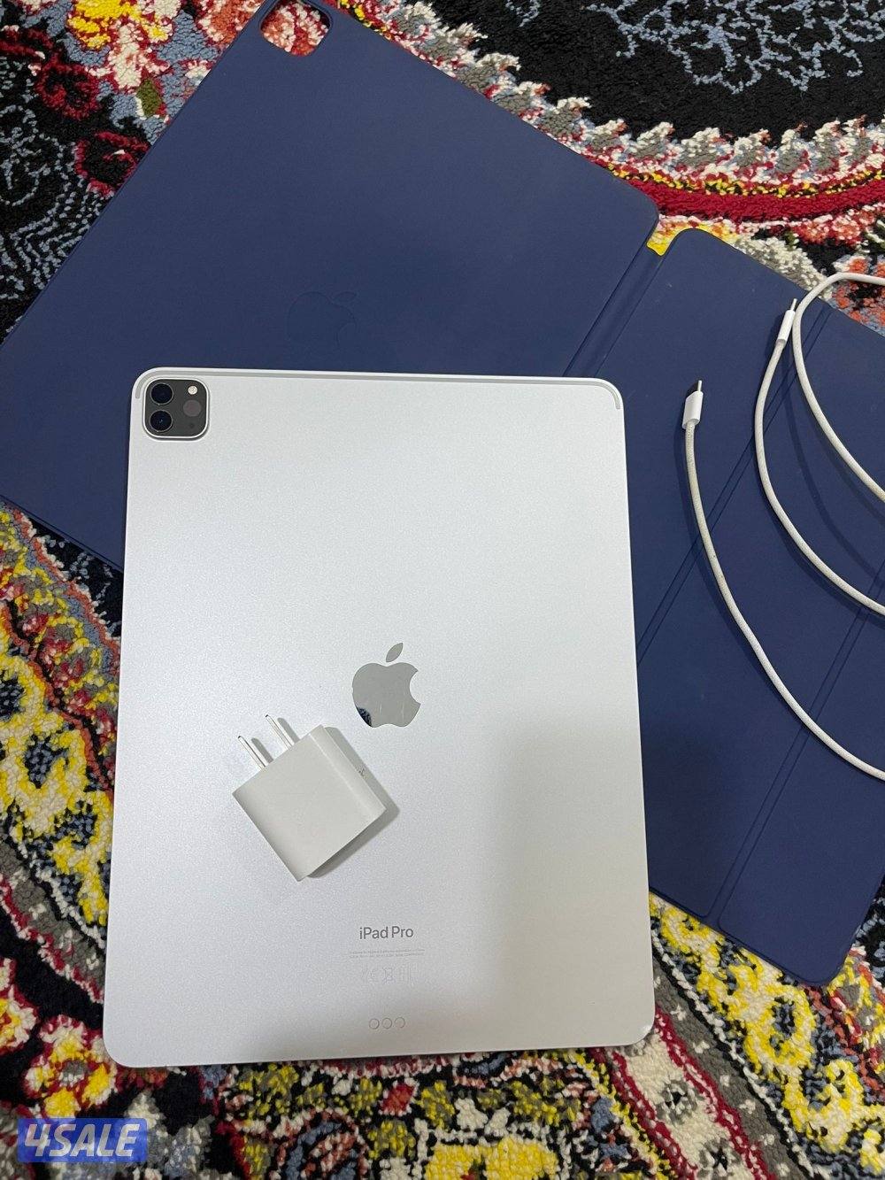 ايباد برو M2 الجيل السادس 12.9 انش 512 غيغا نظيف حيل مع الشاحن الاصلي0