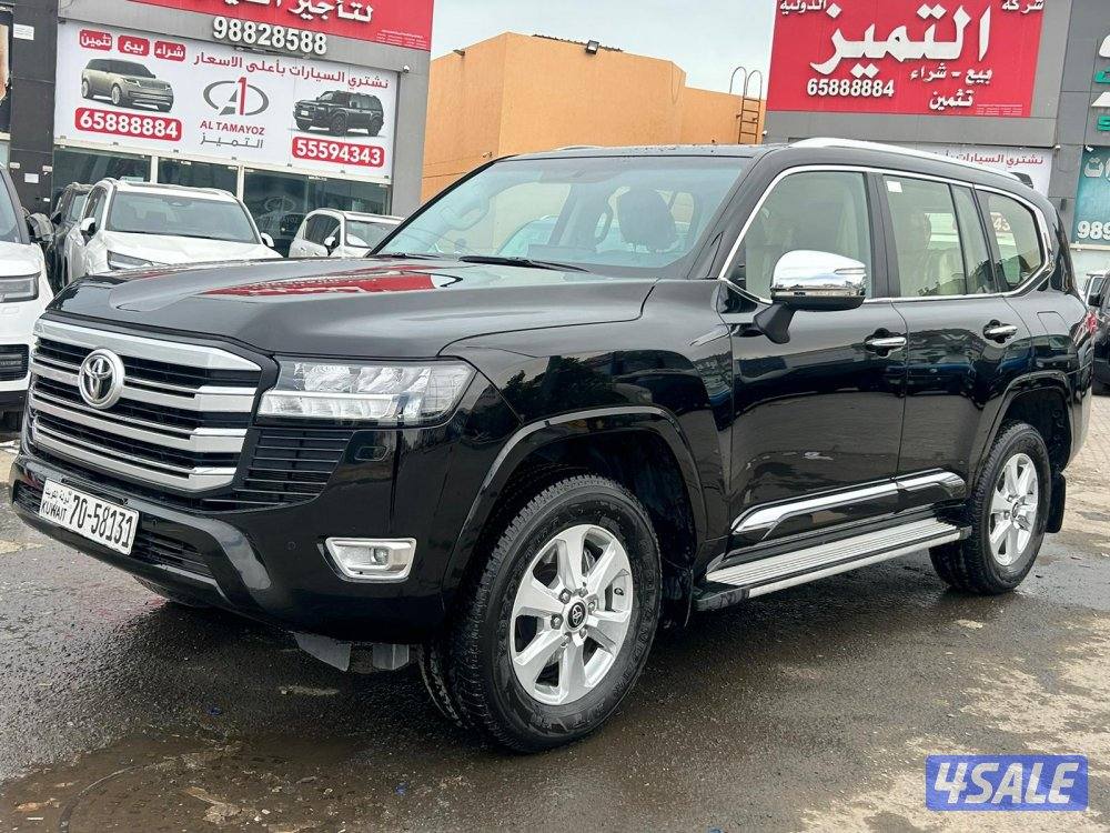 لاند كروزر GX.R twinturbo .V6 موديل 2023 ماشى 128.000 k.m وارد الساير0