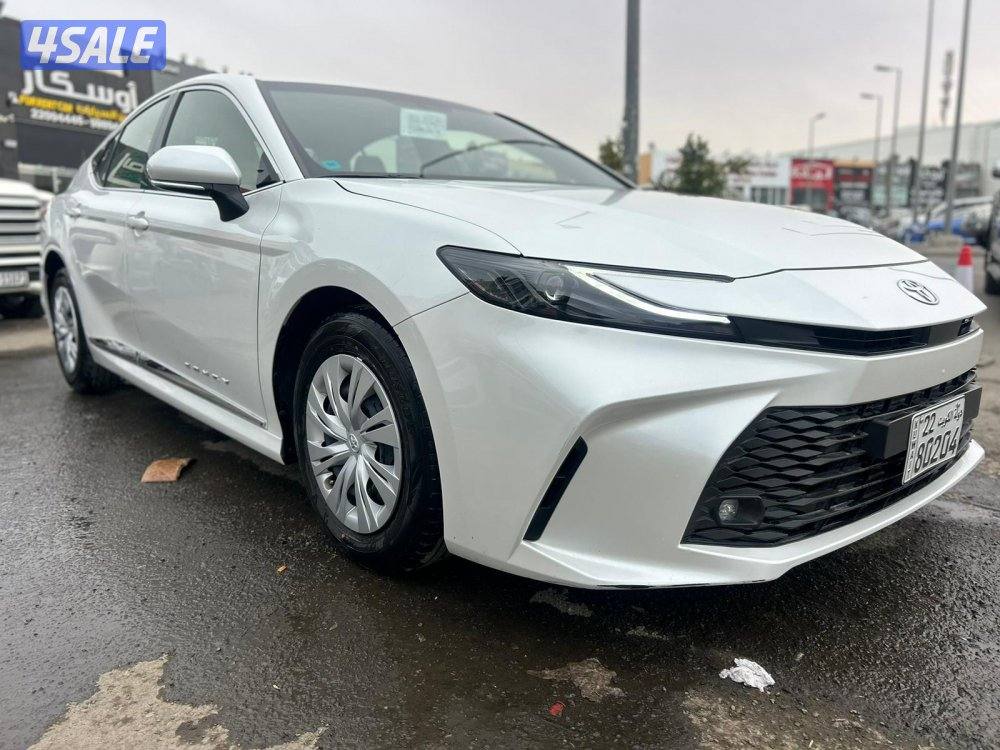 تيوتا كامرى.V4 -LE موديل 2025 ماشى 8000 k.m وارد الساير.صبغ وكالة1