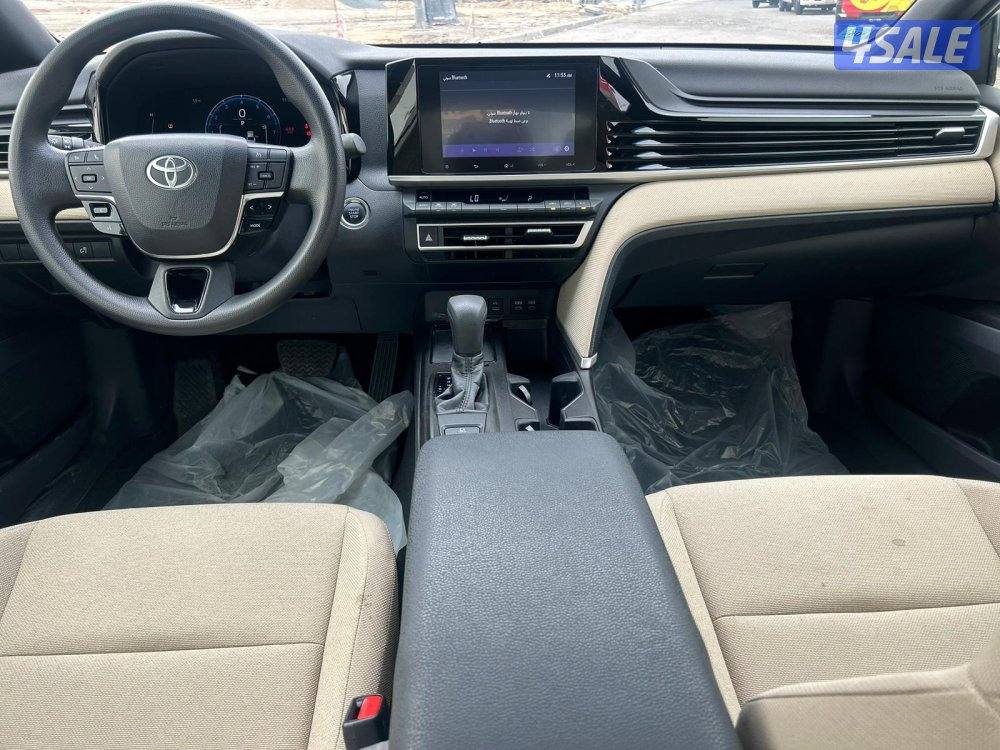 تيوتا كامرى.V4 -LE موديل 2025 ماشى 8000 k.m وارد الساير.صبغ وكالة5