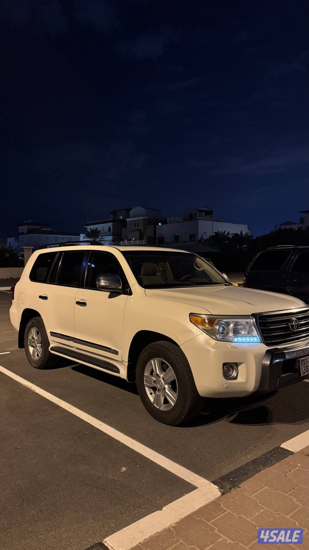 جيب لاند كروزر Gxr 2014 وارد الساير0