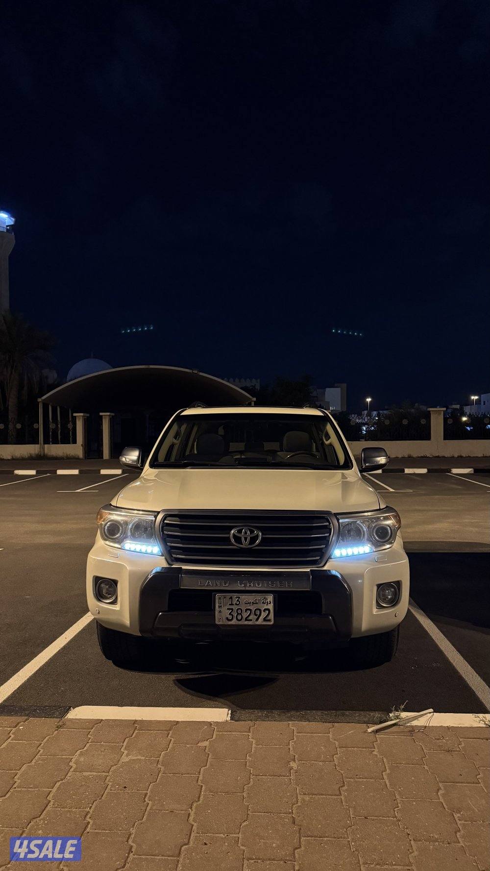 جيب لاند كروزر Gxr 2014 وارد الساير1