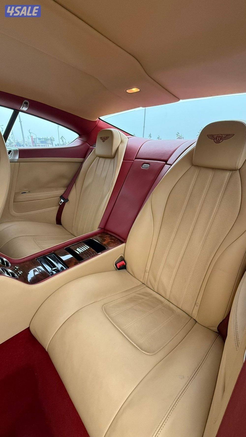 بنتلي كونتننتال GT / موديل 2012 / بحاله ممتازه6