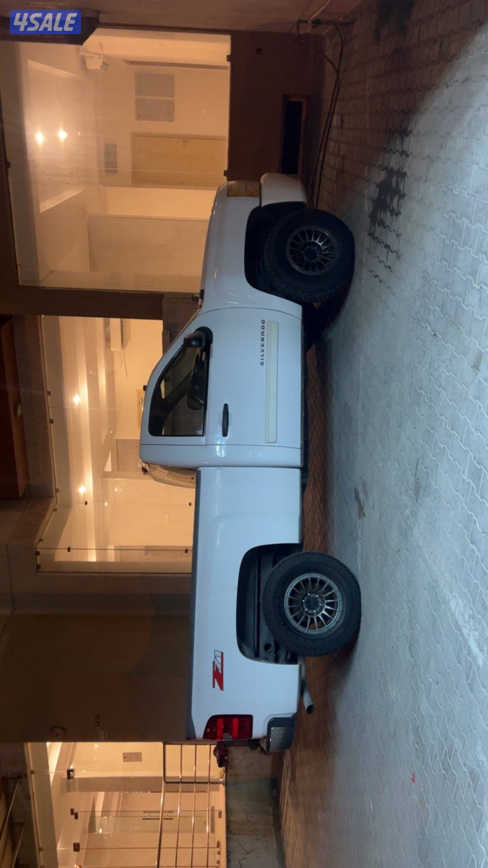 للبيع وانيت سفرادو مديل ٢٠١١ شرط الفحص يحتاج بطيخة قير0