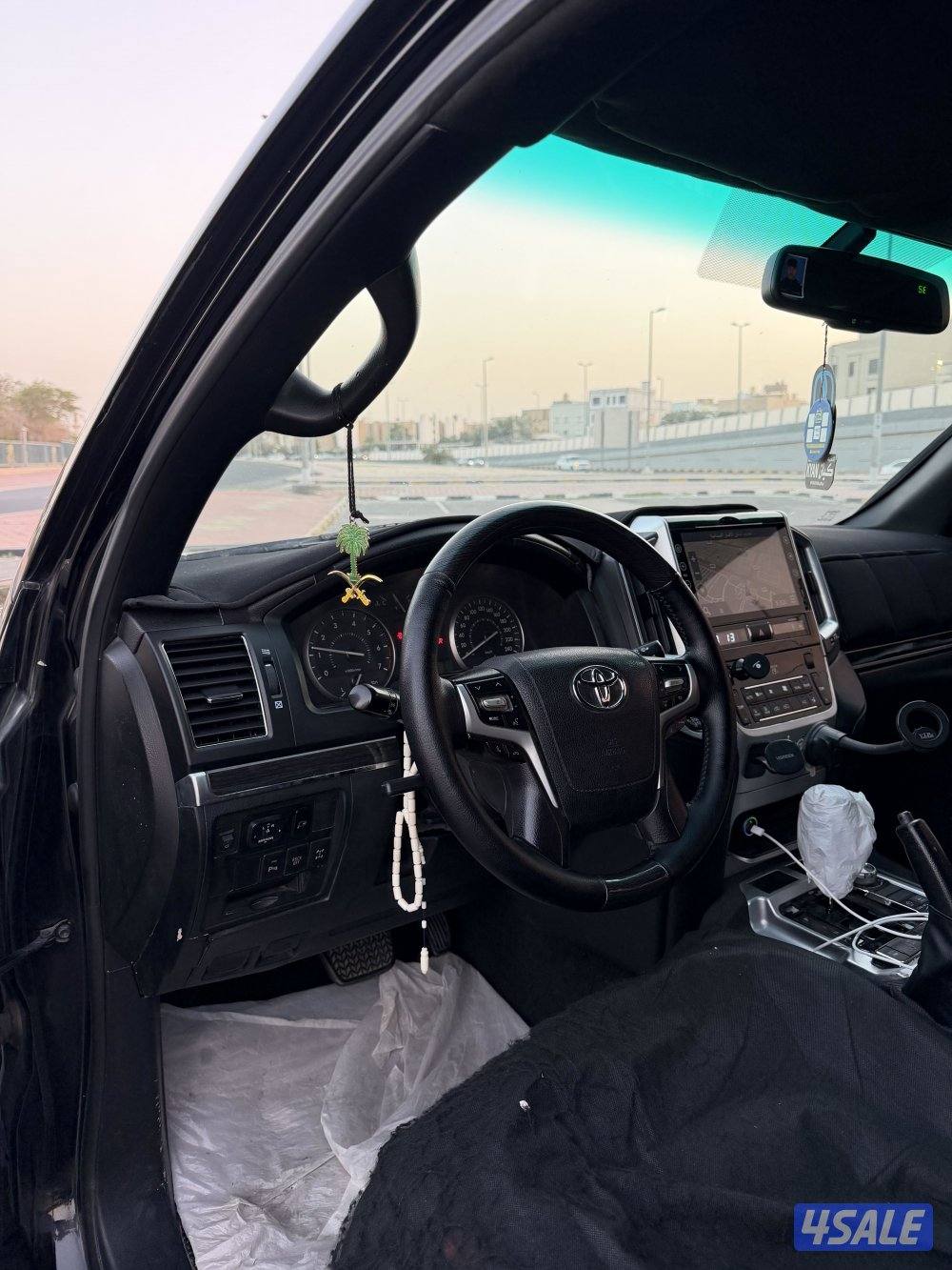 للبيع لاندكروزر 2014 مجدد 20215