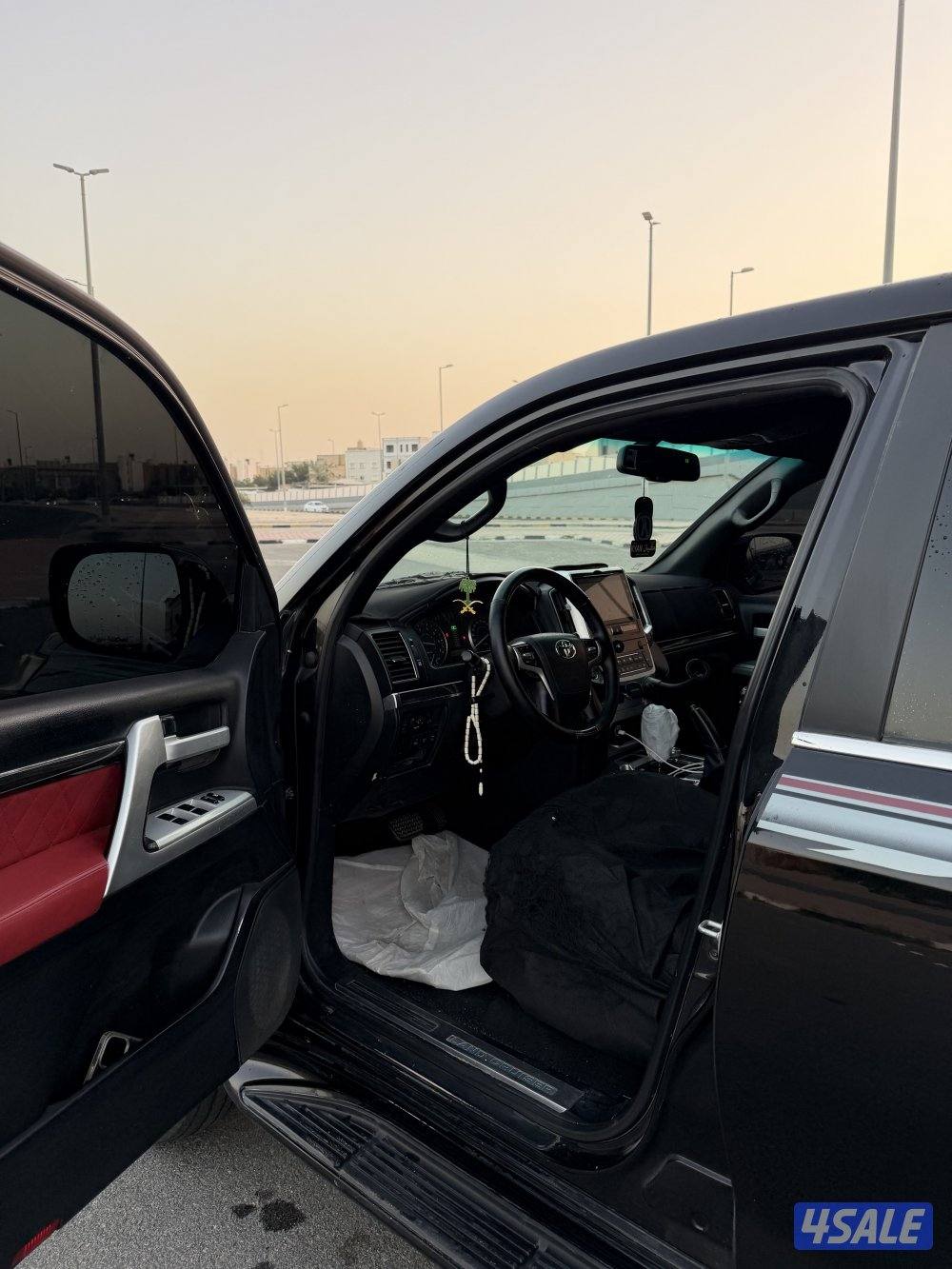 للبيع لاندكروزر 2014 مجدد 20216