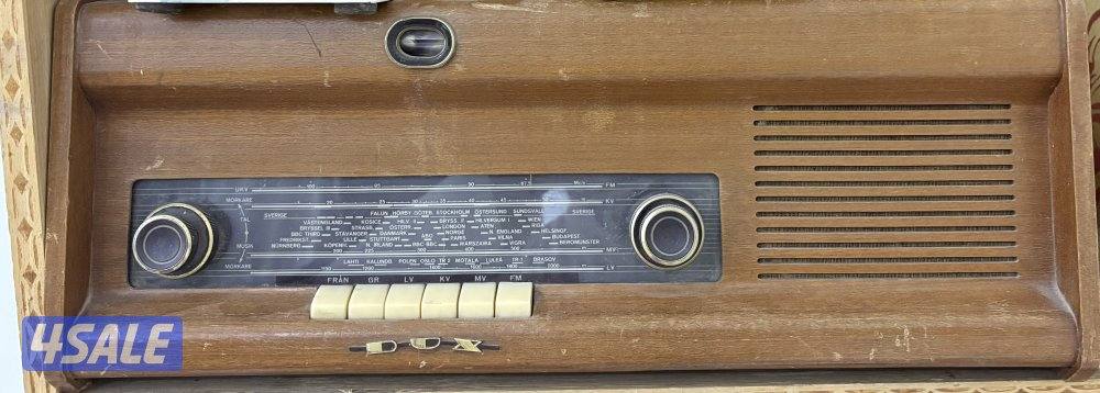 راديوهات انتيك وتلفونات وساعات4