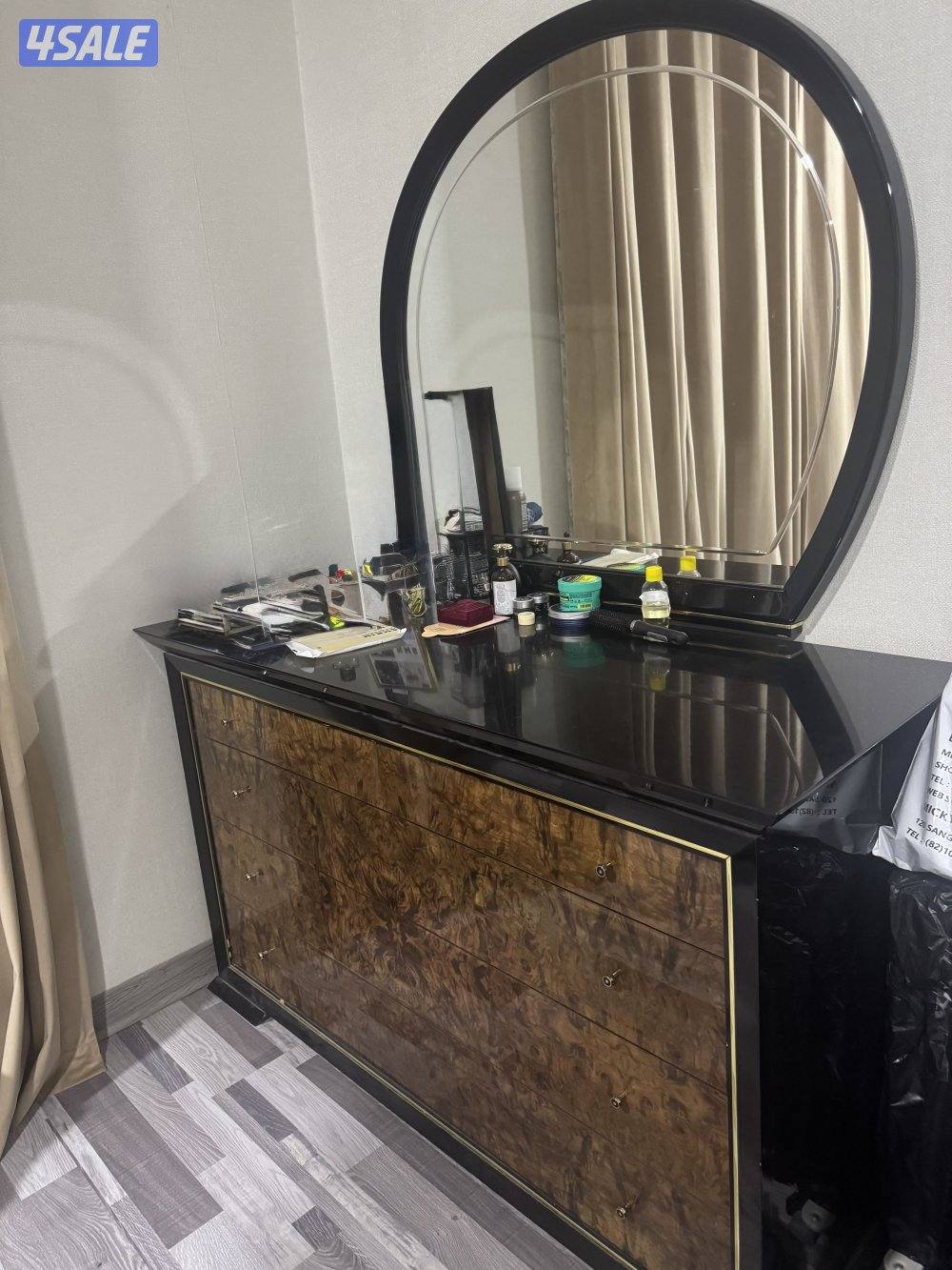 Dressing table set with 2 side table0