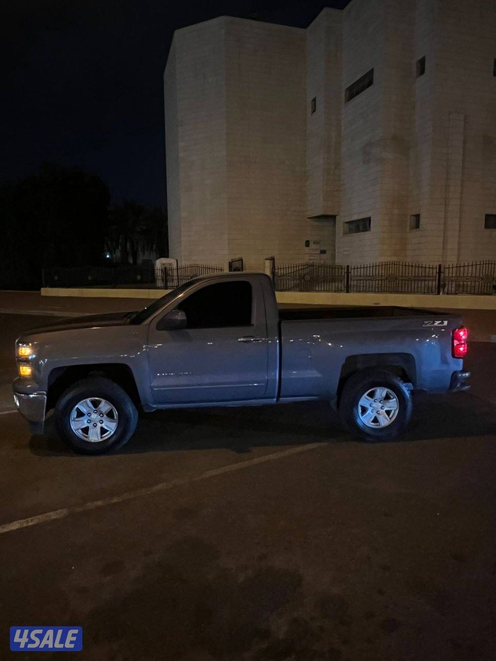 للبيع سلفرادو 20152