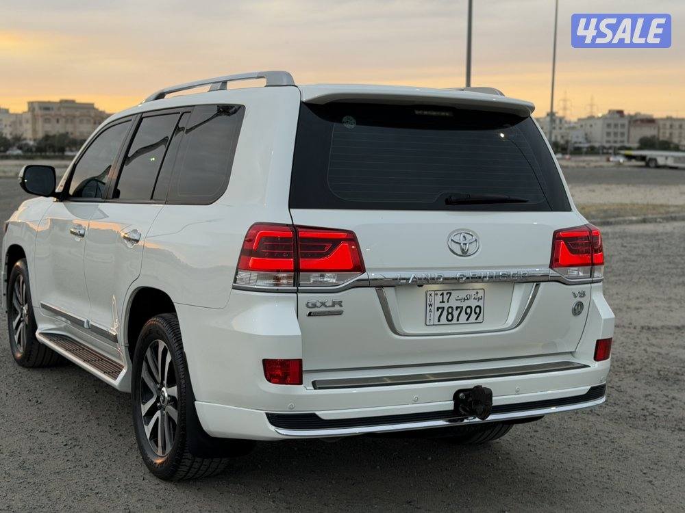 لاندكروز 2019 عداد 88 الف صبغ وكاله3