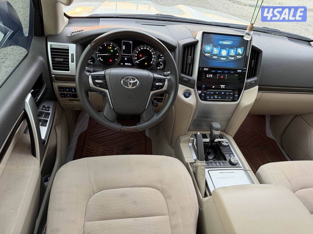 لاندكروز 2019 عداد 88 الف صبغ وكاله9