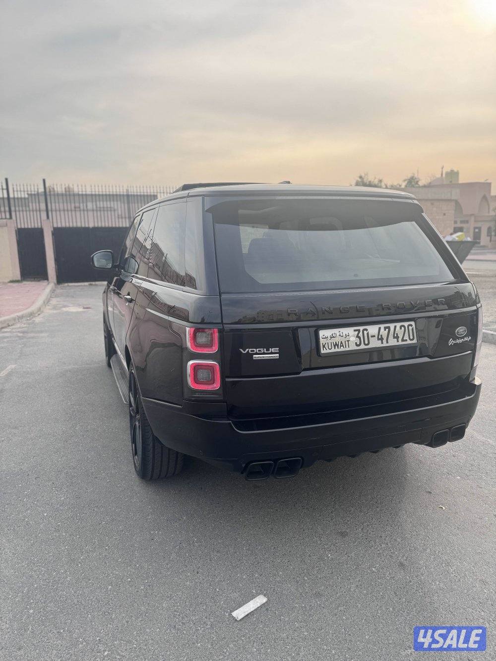للبيع او للبدل رنج روفر فوج1