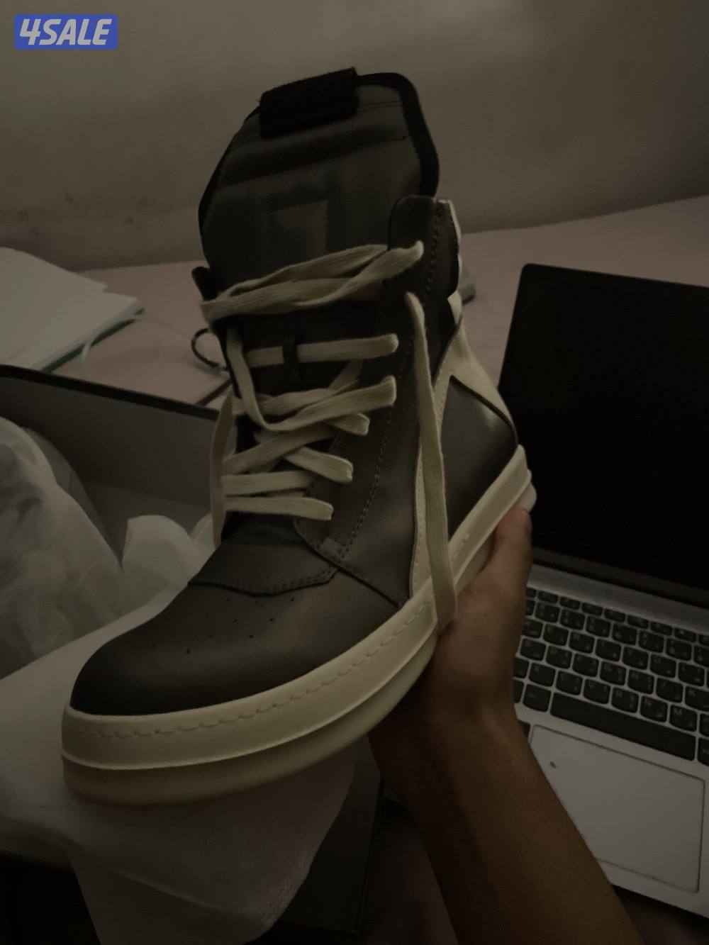 Rick Owen’s geobaskets color metallic silver size 442