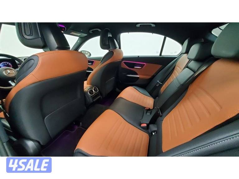 Mercedes-Benz C-Class13