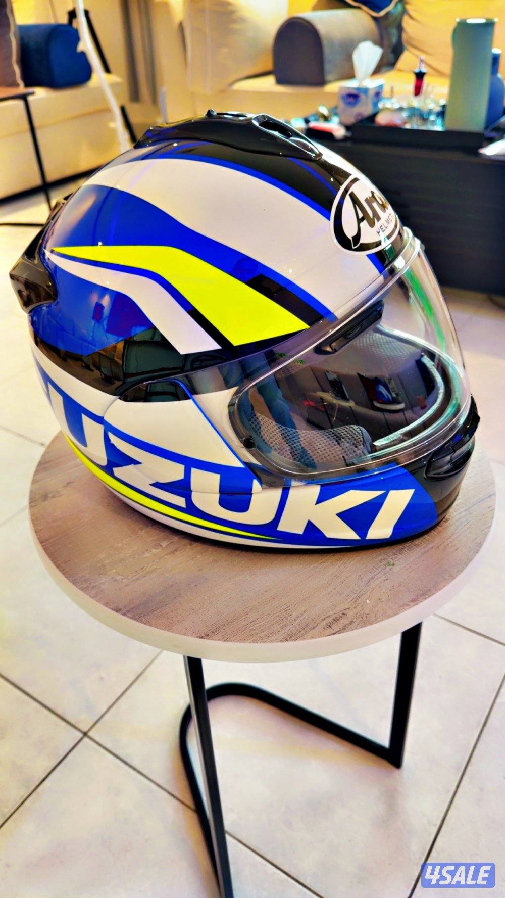 خوذه جديده بالكرتون من وكالة سوزوكي  اصليه9