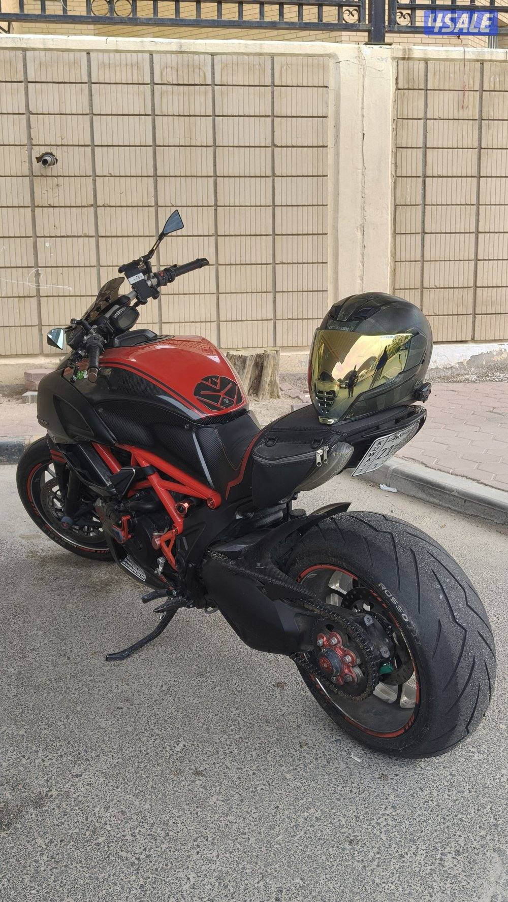 للبيع دوكاتي ديافل كاربون1