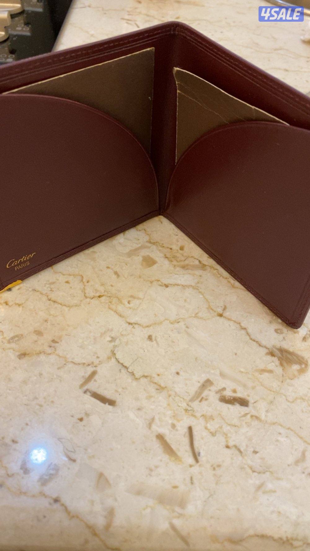 بوك كارتير العنابي1