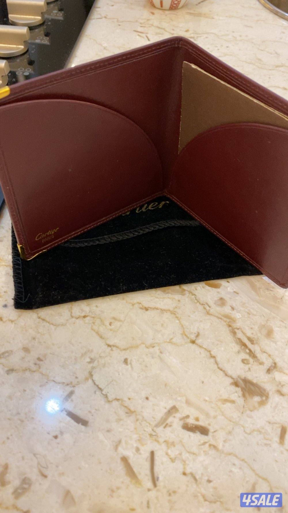 بوك كارتير العنابي3