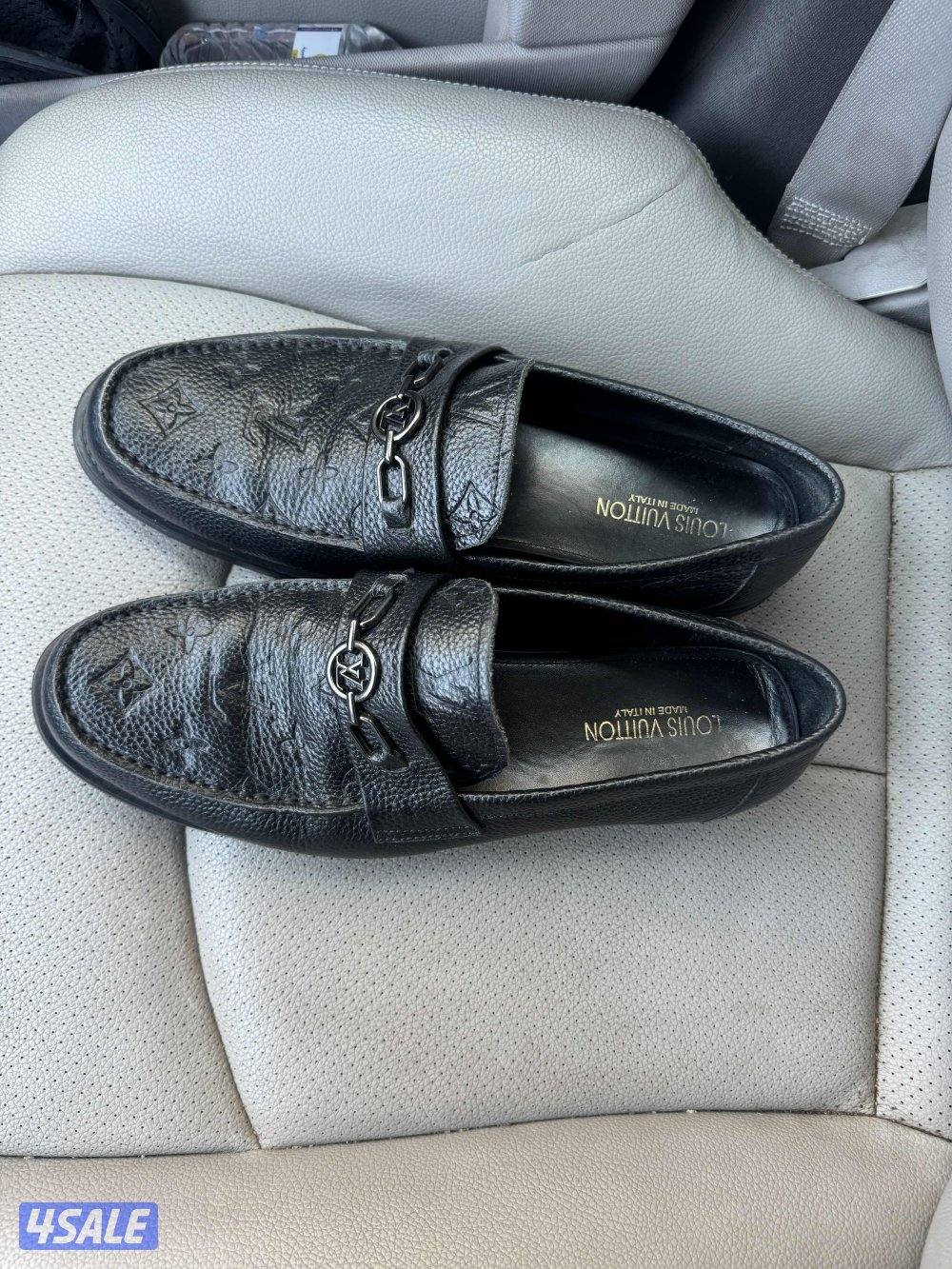 للبيع حذاء LV0