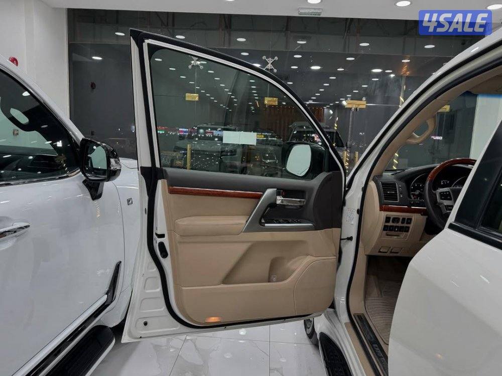 تويوتا لاندكروزر 2015 Gxr وكالة البحرين جاهزة للتصدير مع التخليص8