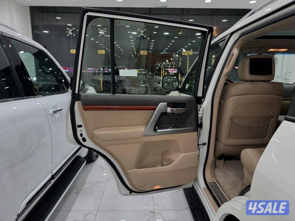 تويوتا لاندكروزر 2015 Gxr وكالة البحرين جاهزة للتصدير مع التخليص9