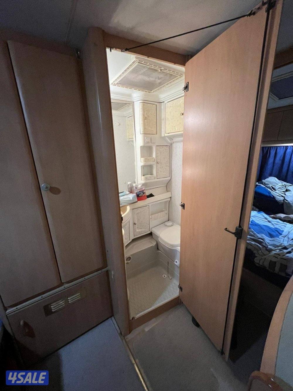 كرفان الماني لوحات تحويل مرور ( هوبي ٤٥٠موديل ٢٠٠١5