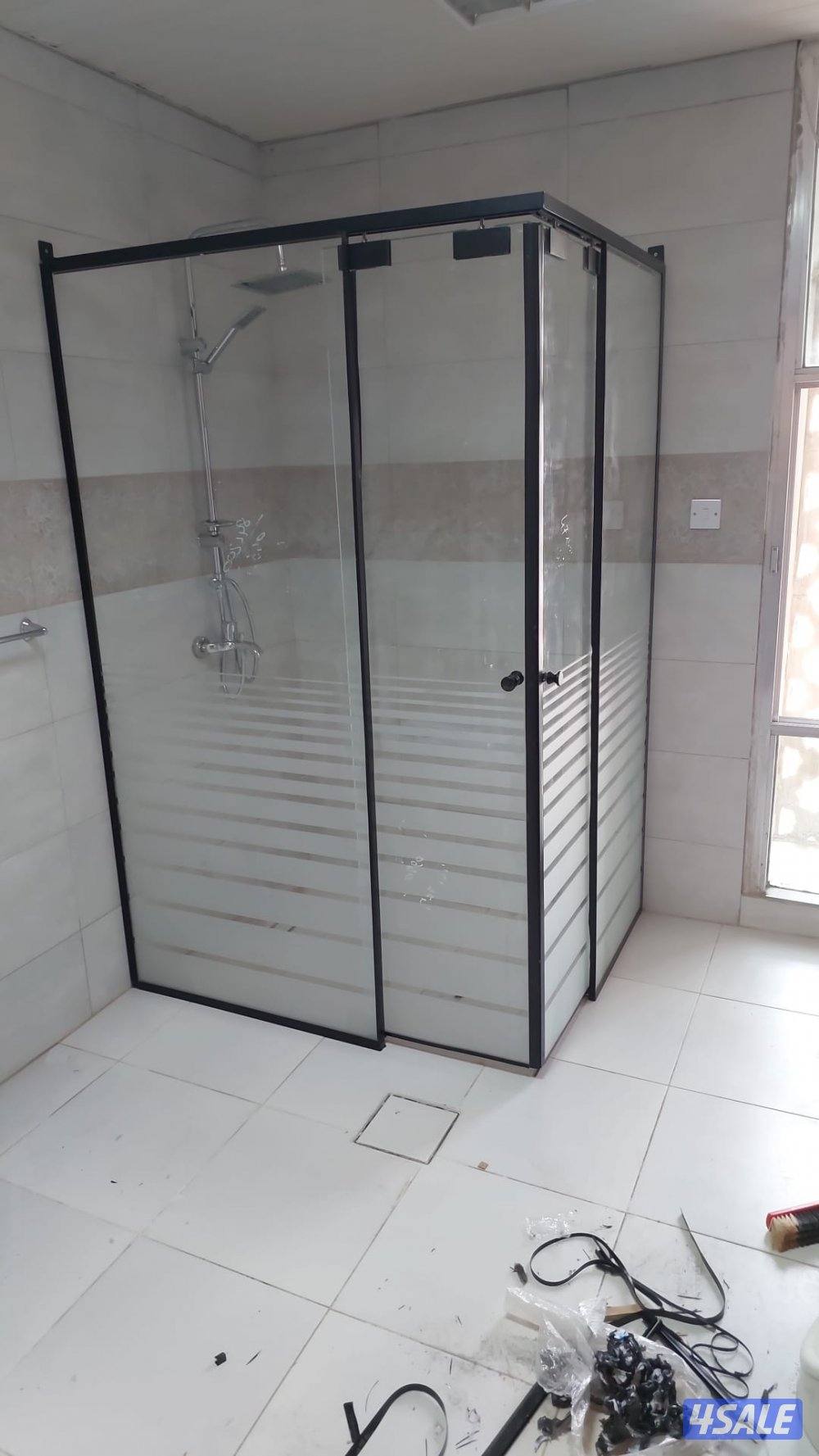 فني زجاج ومرايا وطاولات طعام وشاور بكس وتركيب جميع انواع الزجاج3