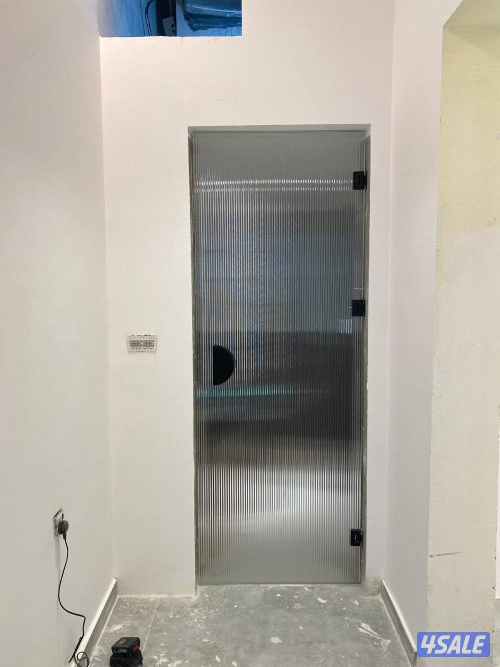 فني زجاج ومرايا وطاولات طعام وشاور بكس وتركيب جميع انواع الزجاج13