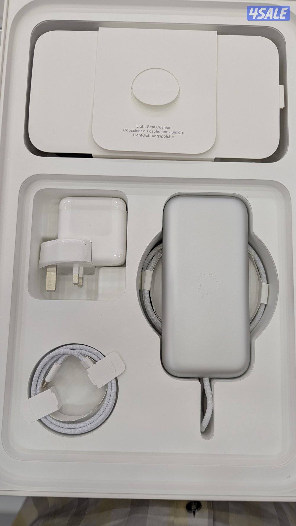 Apple Vision pro  M5 Chip Latest  version  / 256GB  storage6