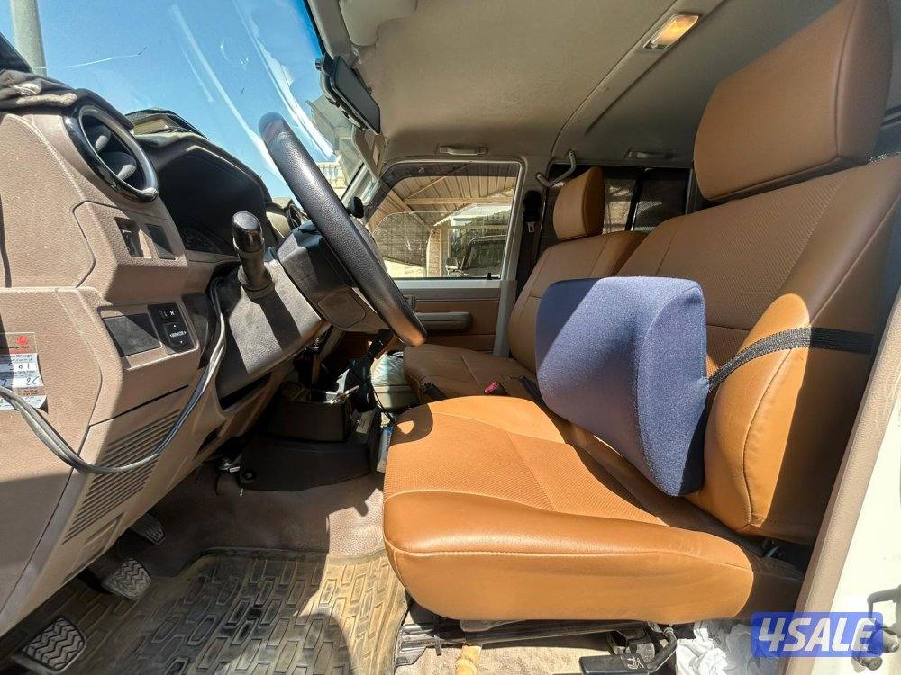 للبيع تويوتا لاند كروزر 
LX
صبغ وكالة9