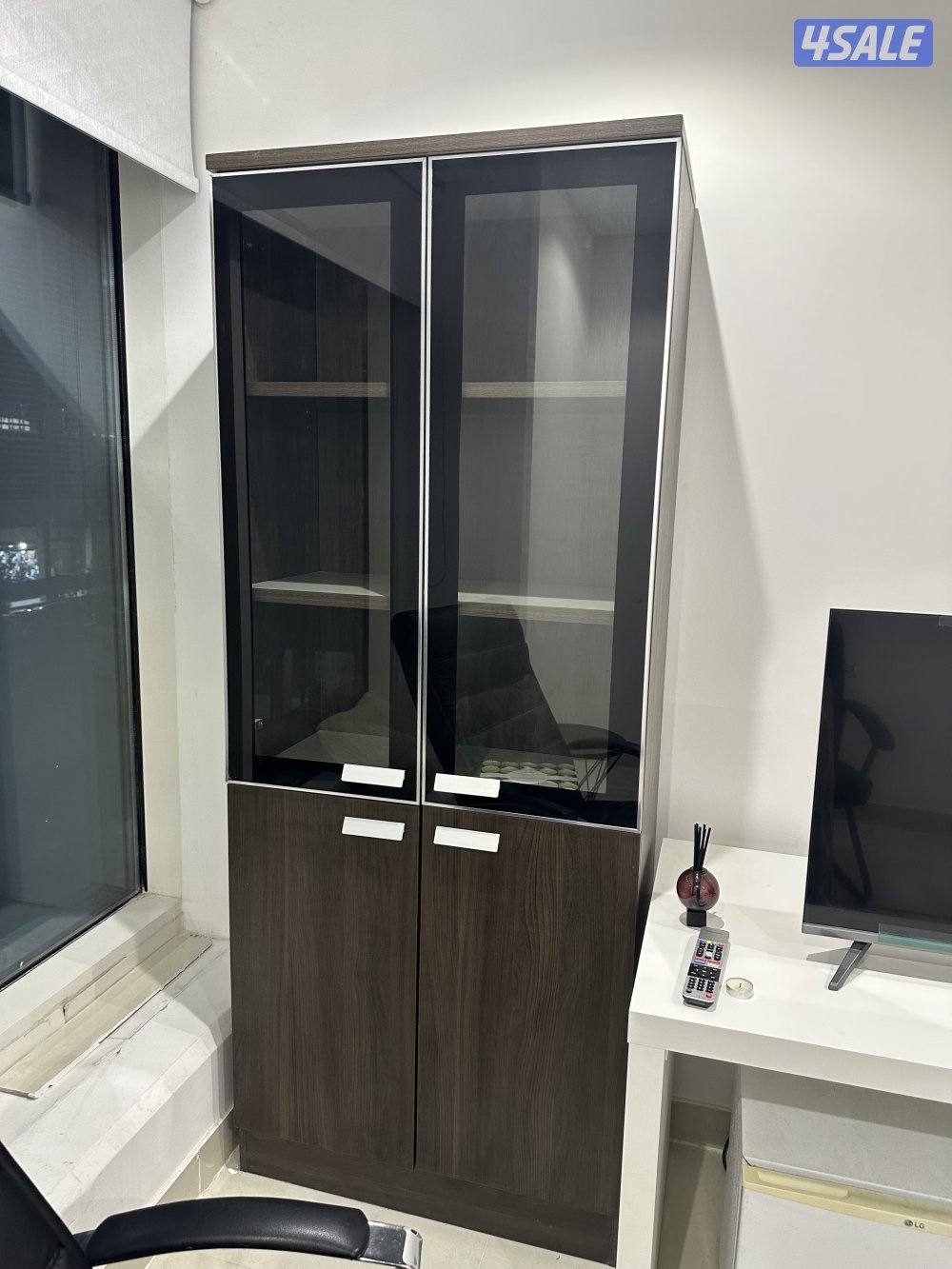 للبيع اثاث مكتب4