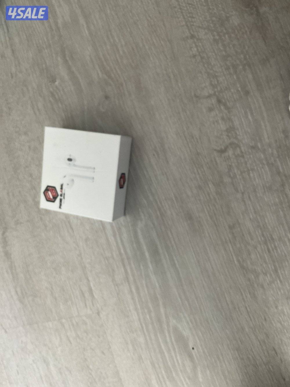 Air pods with cover very good price last piece0