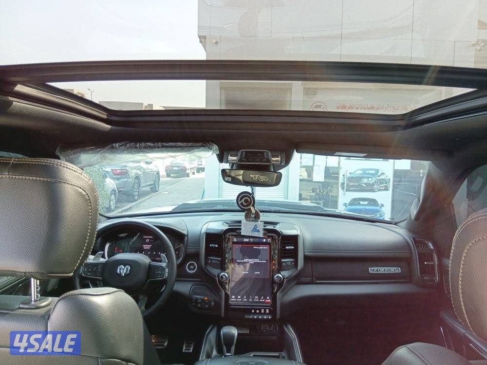 وانيت دوج رام رابل موديل 2024 ماشي 70الف صبغ الوكالة شرط الفحص بالكامل4