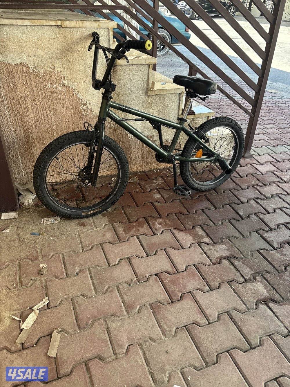 قاري bmx مغير كشنه وحاطله بريكات قابل للتفاوض🛑🛑0