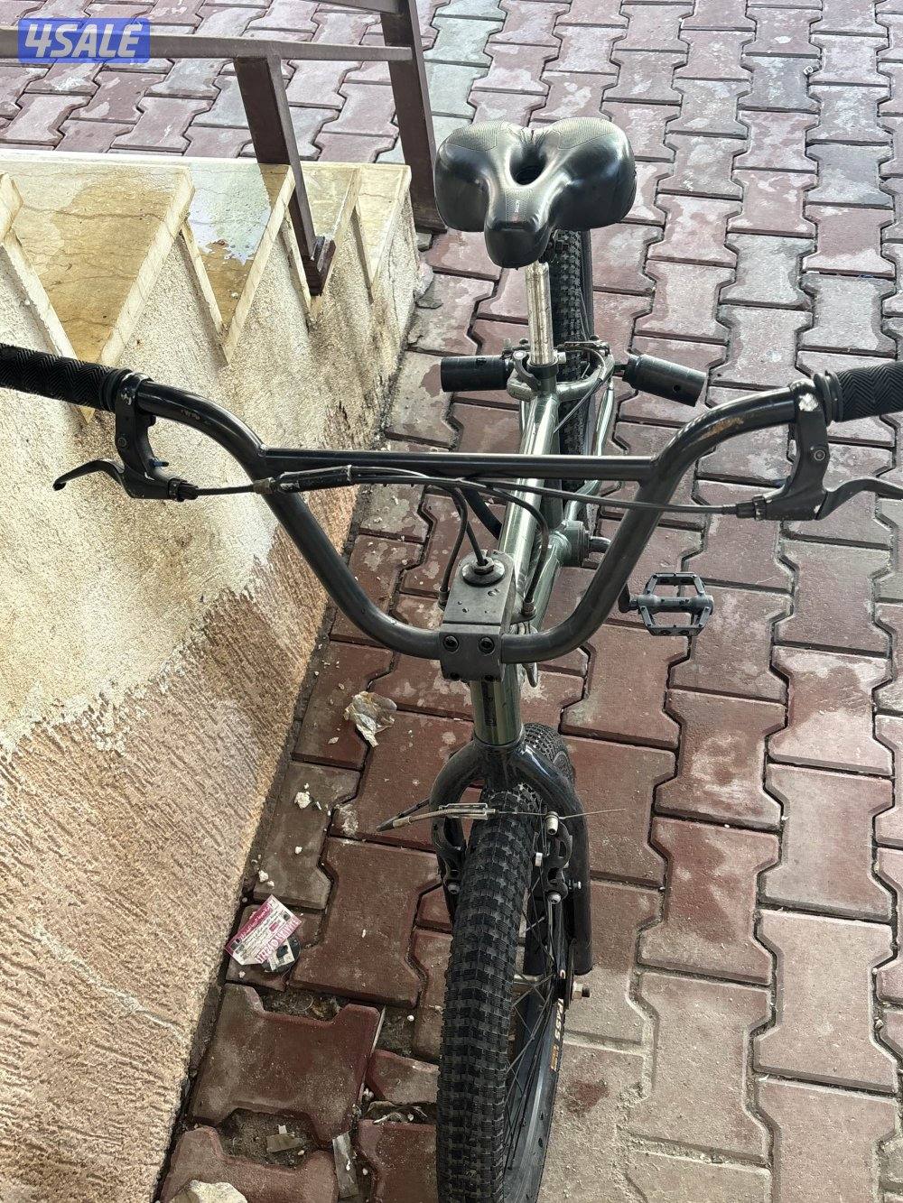 قاري bmx مغير كشنه وحاطله بريكات قابل للتفاوض🛑🛑3